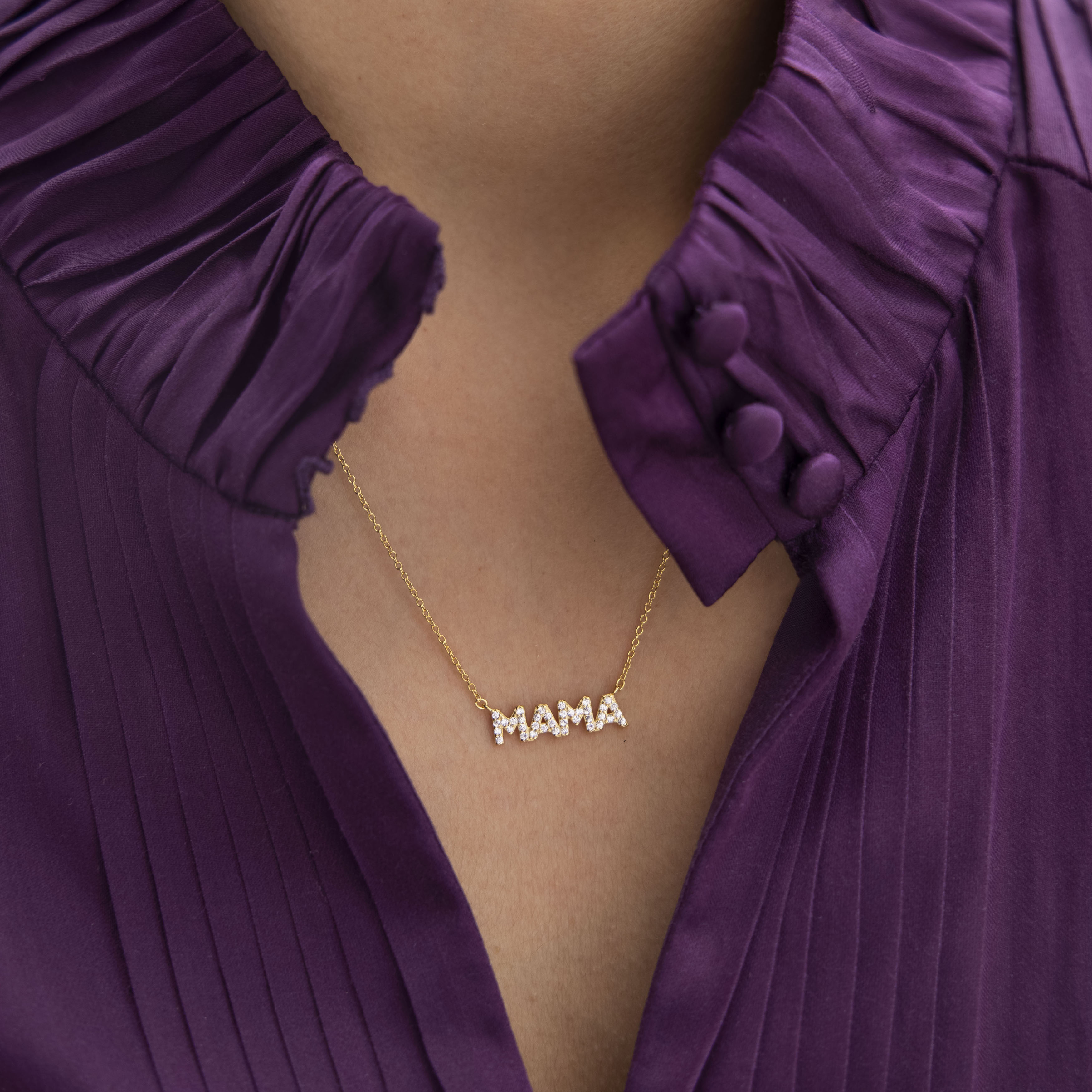 Collar mama en dorado, chapa de oro 14k - Lavanda, detalle