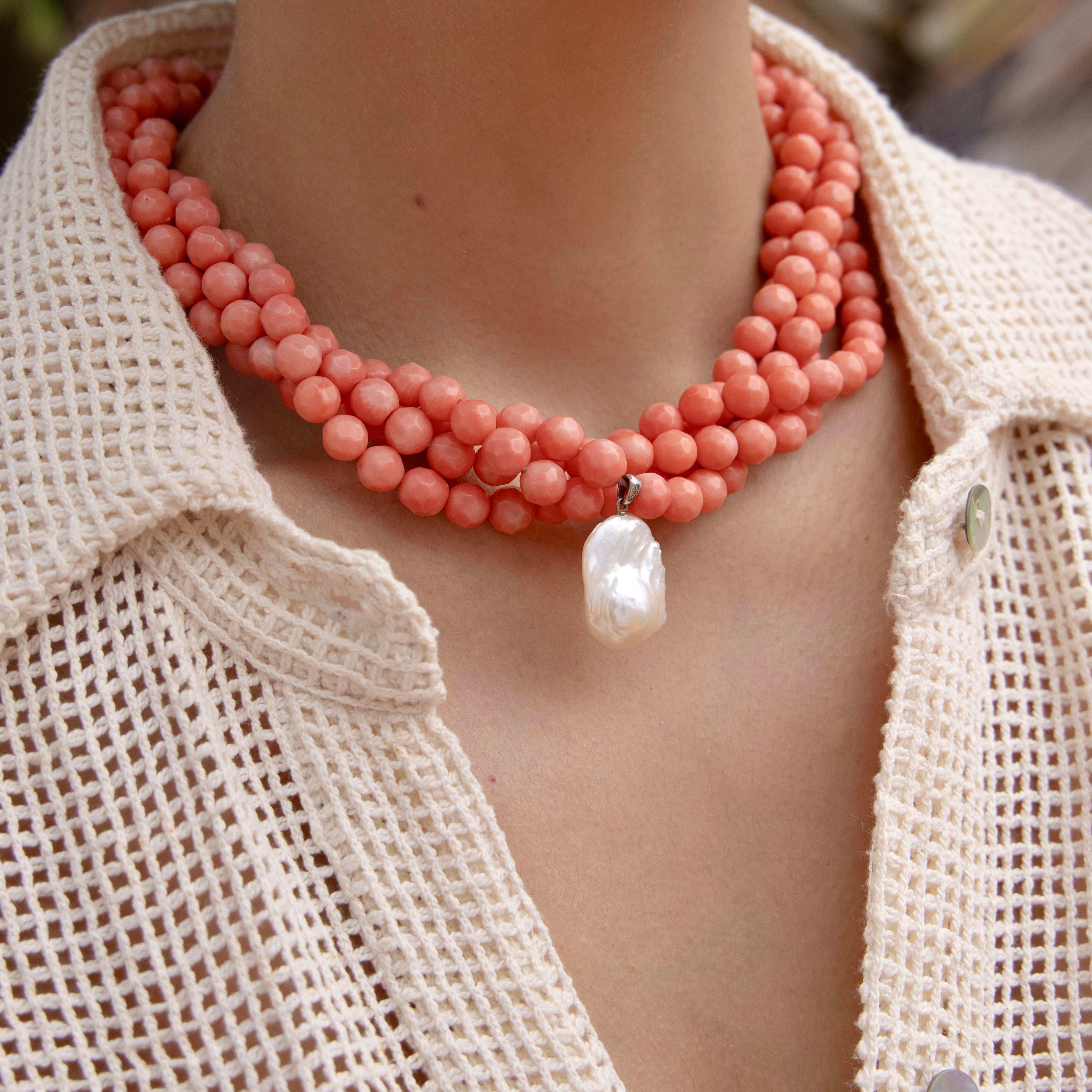 Collar corto torcido coral con perla en naranja, piedras naturales - Lavanda, detalle